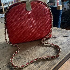 Elegant Red Woven Crossbody Bag with Gold Chain